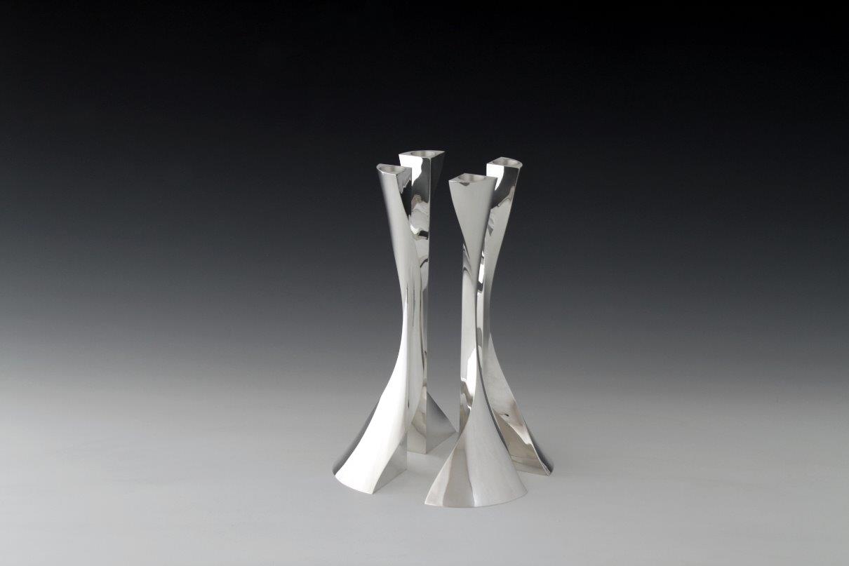 Silver candlesticks Fourfold round, designed and executed by silversmith Wouter van Baalen, Amsterdam 2009