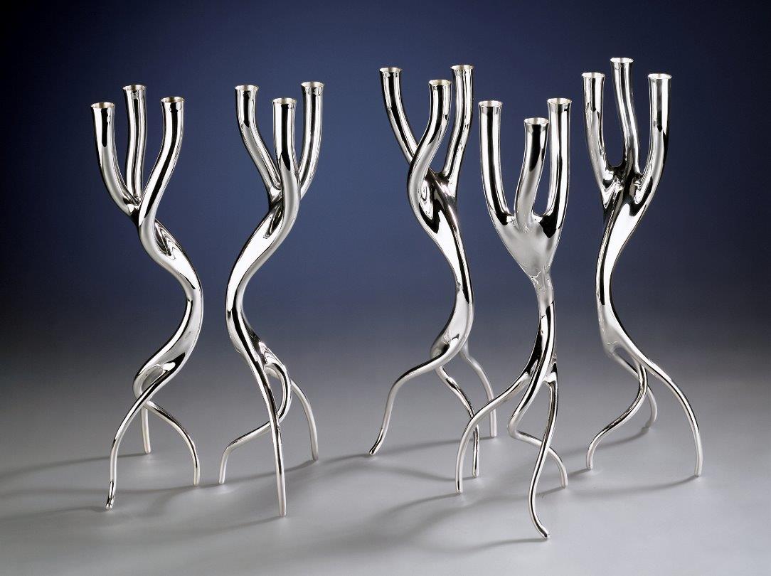 Zilveren Kaarsen en Bloemenboom I, ontworpen en uitgevoerd door zilversmid Wouter van Baalen. Amsterdam 2004